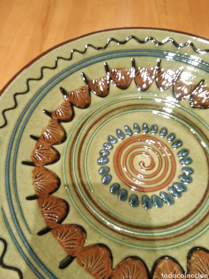 Antig&uuml;edades: Plato de cer&aacute;mica de la Bisbal. - Foto 3