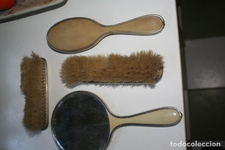 Antig&uuml;edades: antiguo juego de peines tocador - Foto 3
