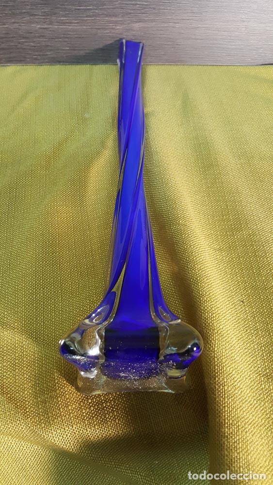 Antig&uuml;edades: CANDELABRO DE VIDRIO AZUL - Foto 3