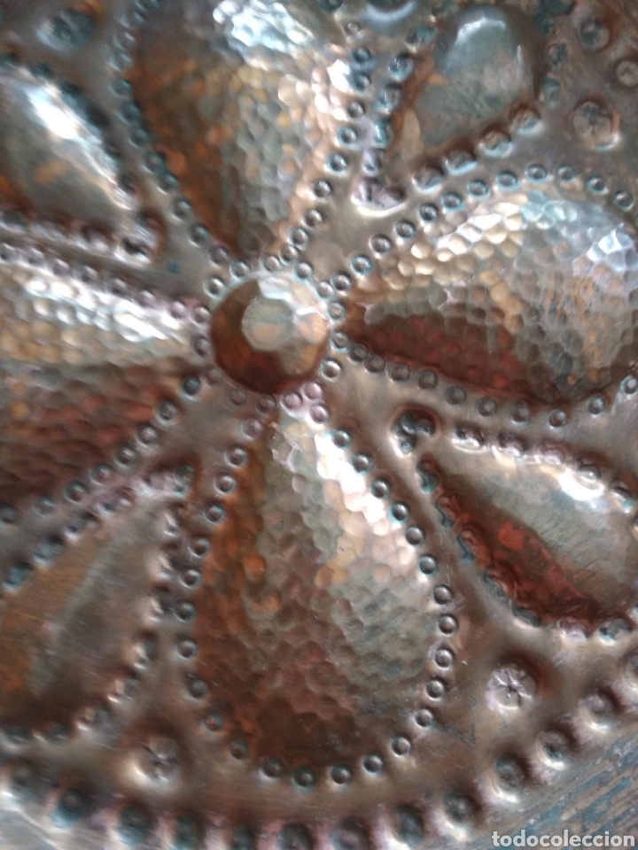 Antig&uuml;edades: Plato de bronce, se puede colgar - Foto 4