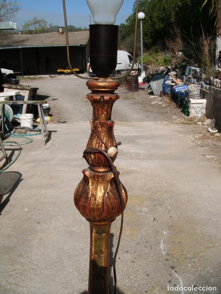 Antig&uuml;edades: L&aacute;mpara de pie de madera - Foto 3