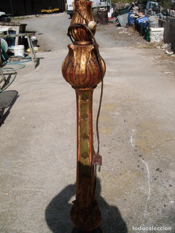 Antig&uuml;edades: L&aacute;mpara de pie de madera - Foto 4