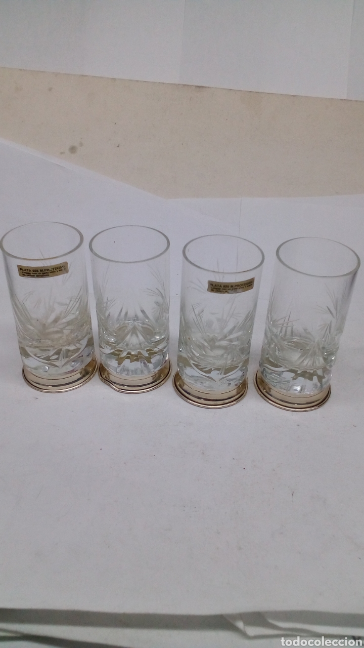 Antig&uuml;edades: 4 Basos de chupito con base de plata - Foto 2