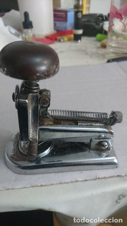 Antig&uuml;edades: grapadora - Foto 3