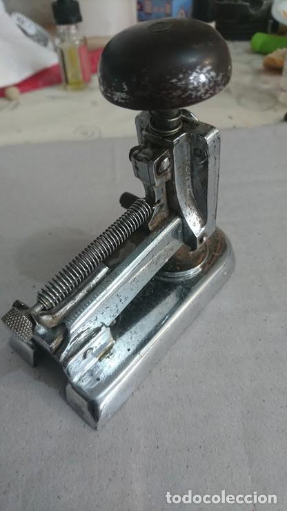 Antig&uuml;edades: grapadora - Foto 5