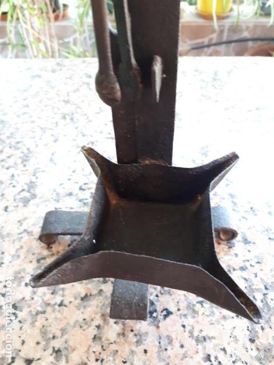 Antig&uuml;edades: antiguo candil con soporte - Foto 2