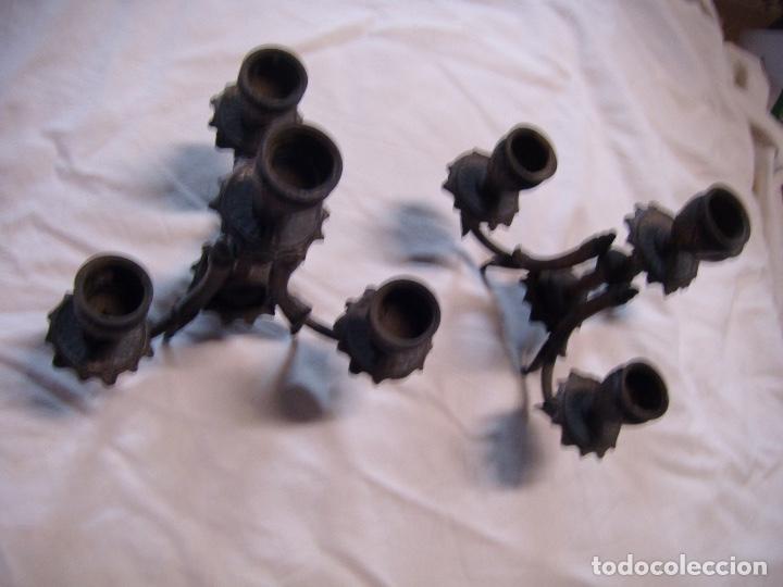 Antig&uuml;edades: Pareja de candelabros de sobre mesa - Foto 1