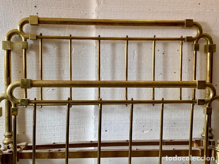 Antig&uuml;edades: CAMA DE BRONCE MACIZO - Foto 3