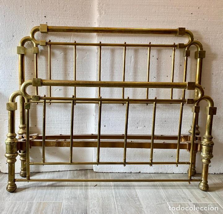 Antig&uuml;edades: CAMA DE BRONCE MACIZO - Foto 4