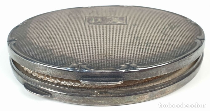 Antig&uuml;edades: POLVERA DE SE&Ntilde;ORA. ALPACA PLATEADA. FORMA OVAL. CIRCA 1950. - Foto 3