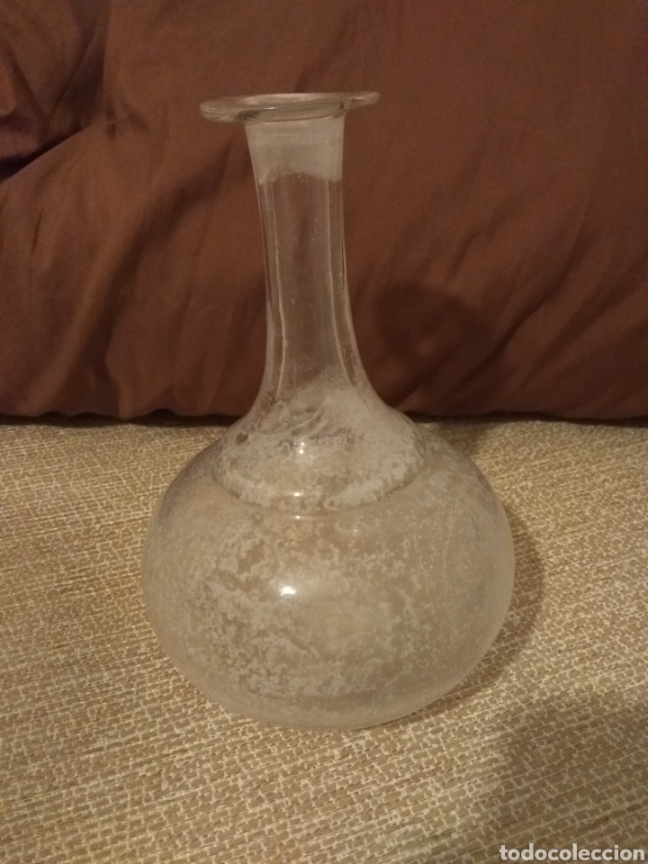 Antig&uuml;edades: Botella de cristal. 25 cms - Foto 1