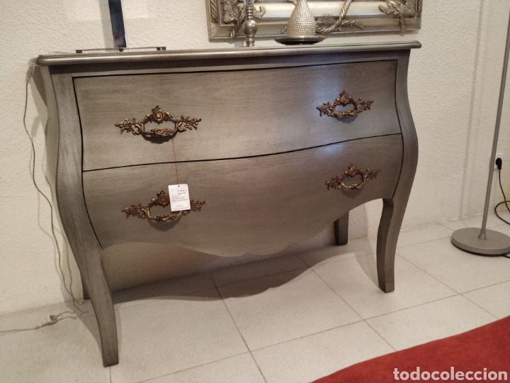 Antig&uuml;edades: C&oacute;moda madera maciza - Foto 2