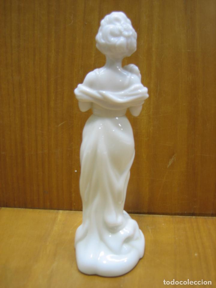 Antig&uuml;edades: Figura de cristal y plastico de Avon - Foto 2