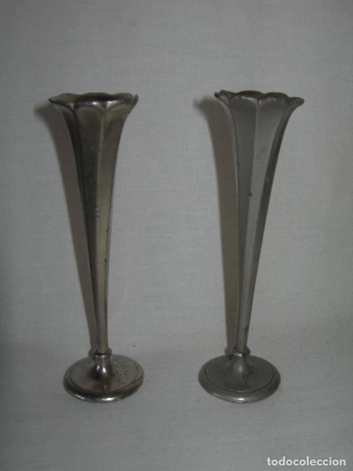 Antiguidades: MUY ANTIGUA PAREJA DE PORTAVELAS DE ALTAR O PEQUE&Ntilde;OS CANDELABROS - MARCADOS FAGES -