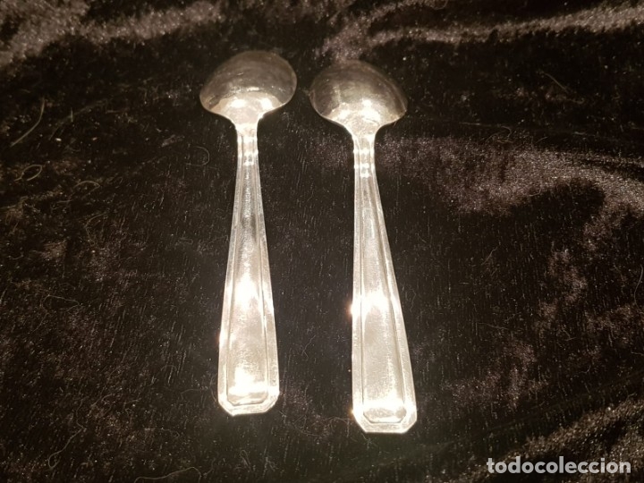 Antig&uuml;edades: Dos cucharas de postre , ba&ntilde;o de plata. - Foto 2