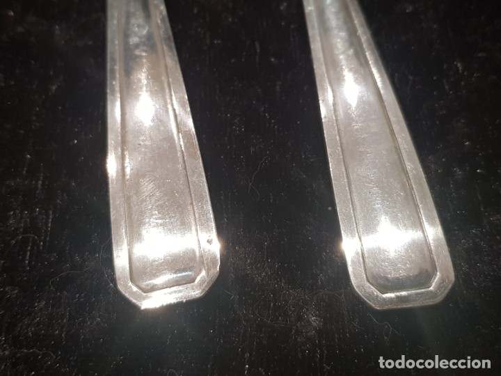 Antig&uuml;edades: Dos cucharas de postre , ba&ntilde;o de plata. - Foto 3