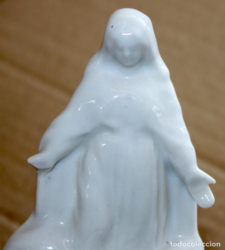 Antig&uuml;edades: BENDITERA DE PORCELANA-VIRGEN. - Foto 7