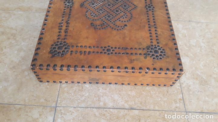 Antig&uuml;edades: Caja antigua - Foto 2