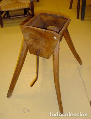 Antig&uuml;edades: Picadora antigua rustica para comida de animales - Foto 1