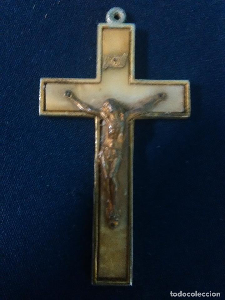 Antig&uuml;edades: CRUCIFIJO NACAR Y METAL - Foto 2