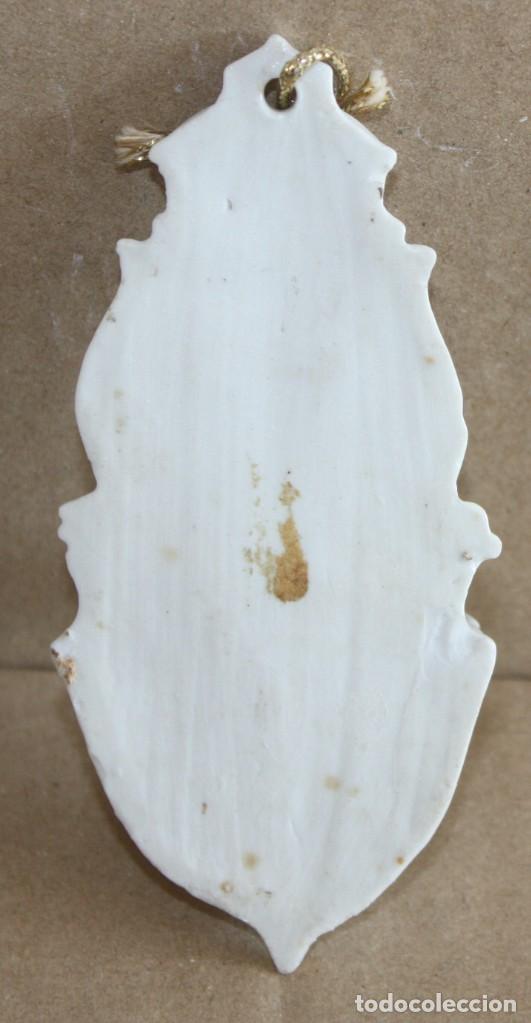 Antig&uuml;edades: BENDITERA DE PORCELANA-JESUCRISTO. - Foto 2