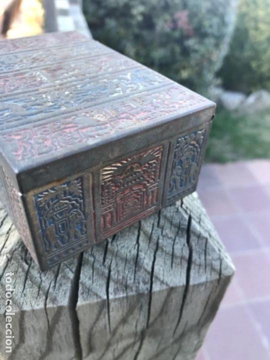 Antig&uuml;edades: Caja metal, laboread - Foto 2