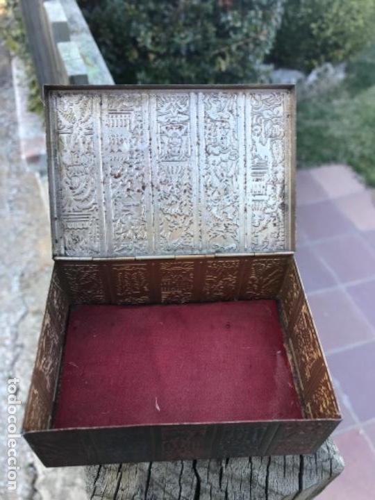 Antig&uuml;edades: Caja metal, laboread - Foto 3