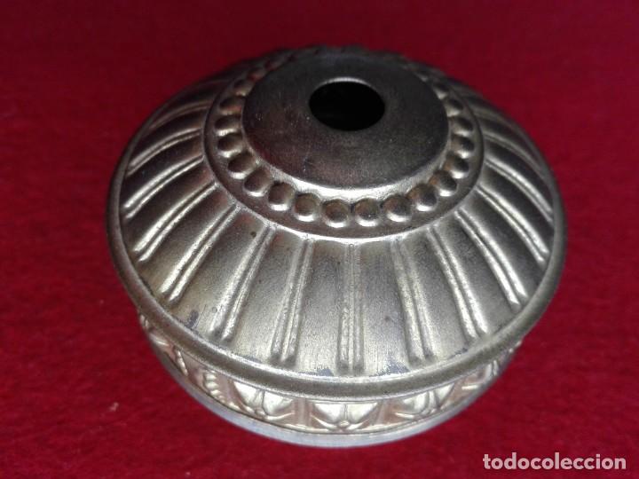 Antig&uuml;edades: Pieza LATON DORADO l&aacute;mpara - Foto 1