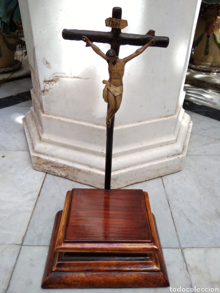 Antig&uuml;edades: Cristo crucificado siglo XIX - Foto 1
