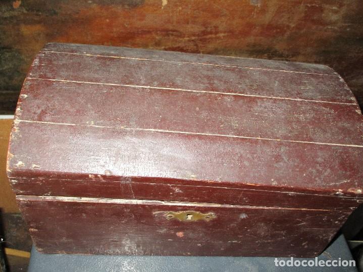 Antigüedades: arca madera muy antigua pequeña ideal para guardar antiguedades etc - Foto 3 - 231263685