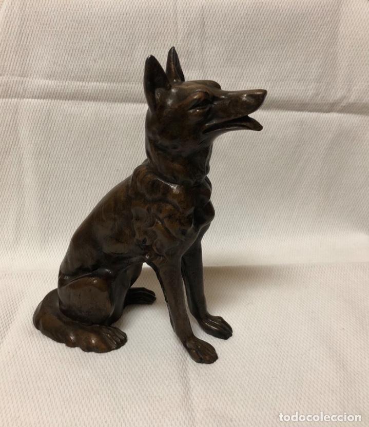 Antig&uuml;edades: ANTIG&Uuml;O Y BONITO PERRO EN CALAMINA - Foto 2