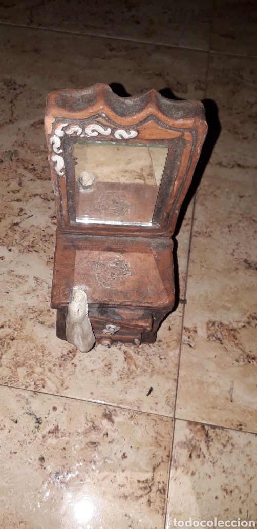 Antiquit&eacute;s: Lavabo de barro