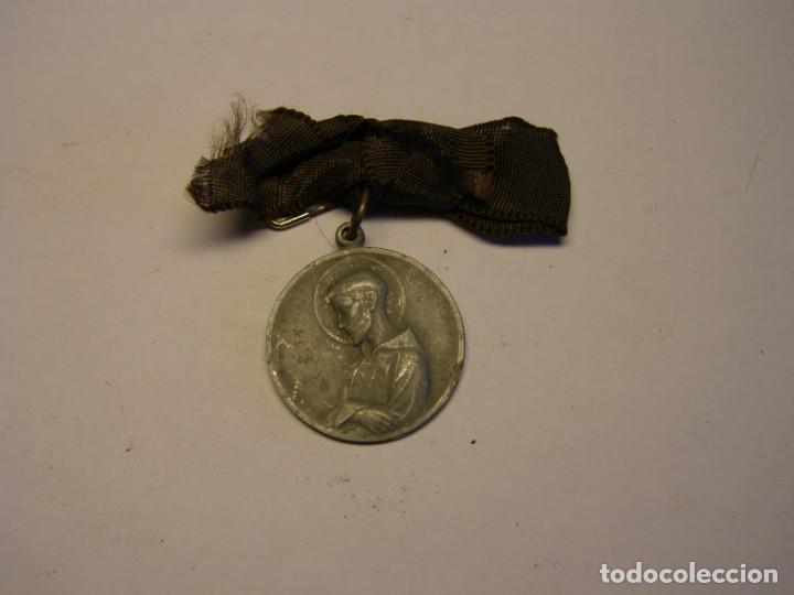 Antig&uuml;edades: Antigua medalla de San Francisco de Asis. - Foto 1
