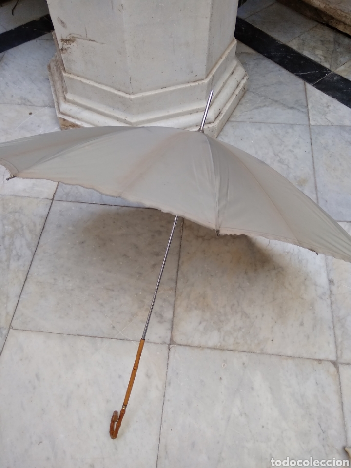 Antig&uuml;edades: Sombrilla nylon mango de bamb&uacute; - Foto 4