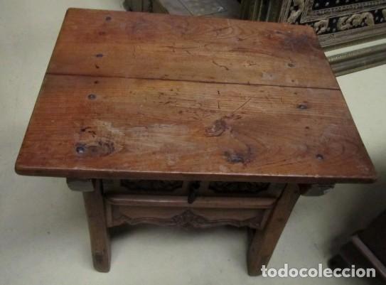 Antig&uuml;edades: Mesa tocinera rustica antigua tallada - Foto 2