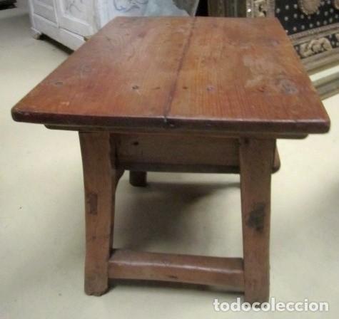 Antig&uuml;edades: Mesa tocinera rustica antigua tallada - Foto 3