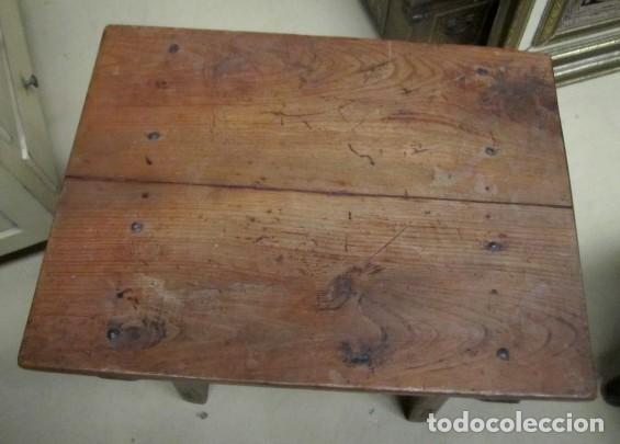 Antig&uuml;edades: Mesa tocinera rustica antigua tallada - Foto 5