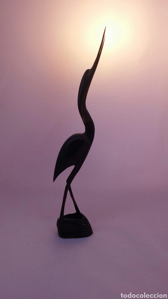 Antig&uuml;edades: Figura de grulla talla en asta - Foto 1