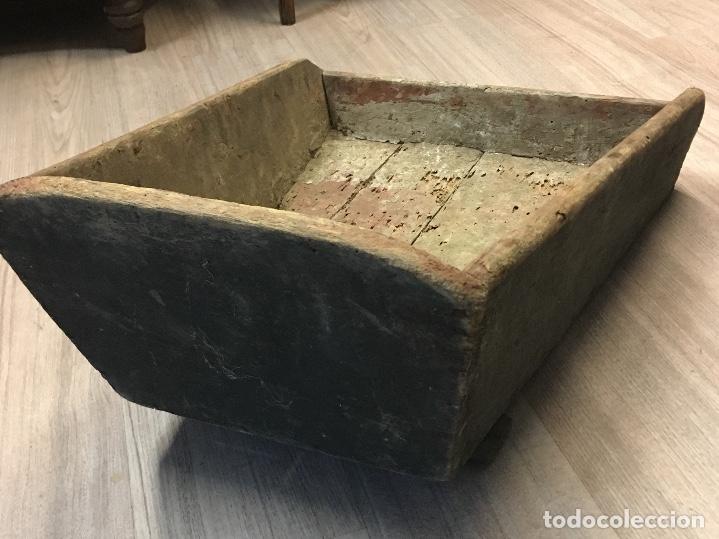 Antig&uuml;edades: Cuna de madera antigua - Foto 4