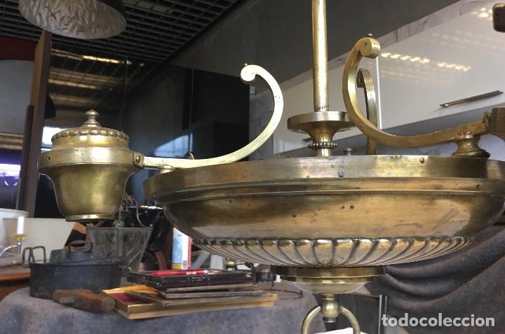 Antig&uuml;edades: L&aacute;mpara dorada en perfecto estado - Foto 2
