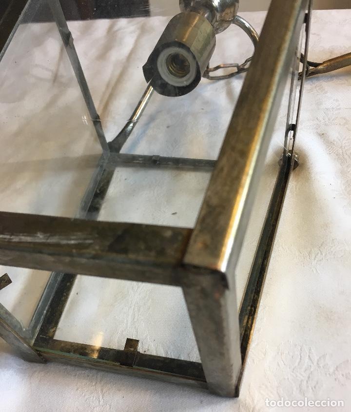 Antig&uuml;edades: Farol en lat&oacute;n y vidrio - Foto 2