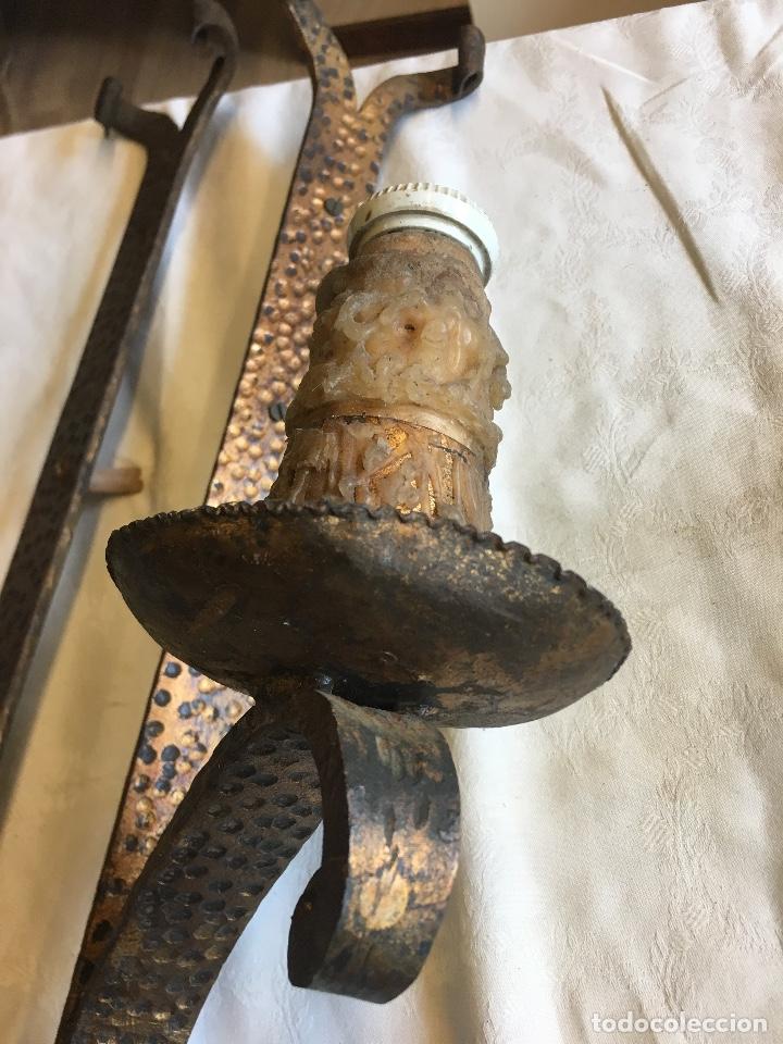 Antig&uuml;edades: Apliques en forja dorada - Foto 3