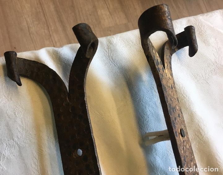Antig&uuml;edades: Apliques en forja dorada - Foto 5
