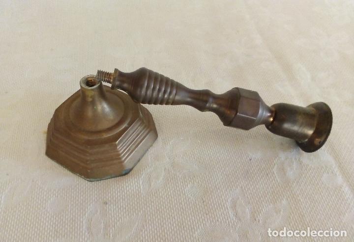 Antig&uuml;edades: PORTAVELAS BRONCE. - Foto 3