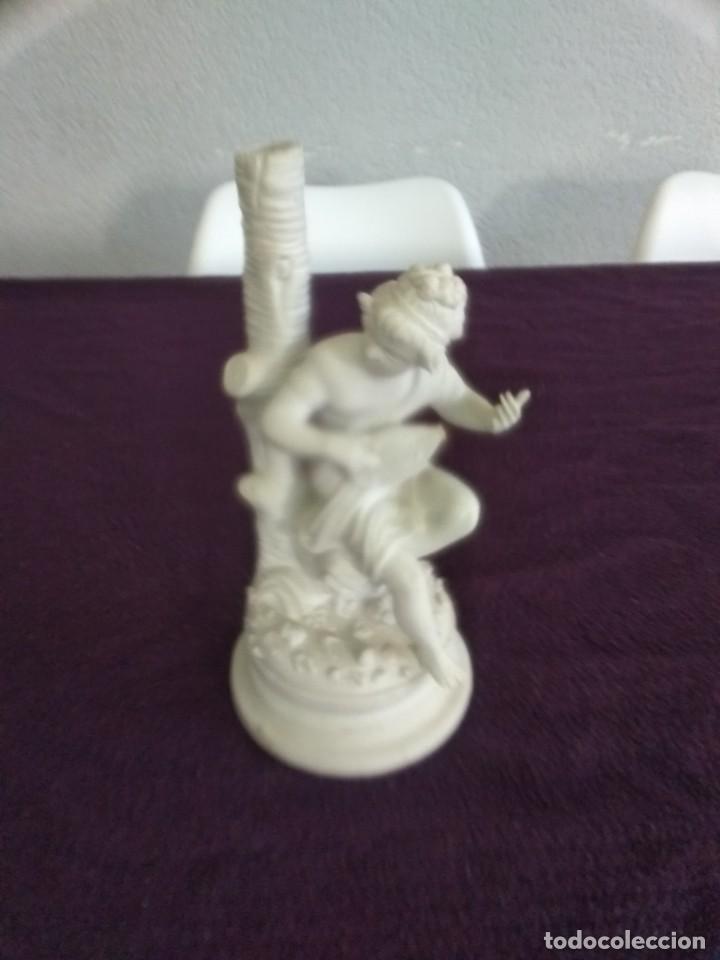 Antig&uuml;edades: Preciosa figura en biscuit blanco - Foto 1