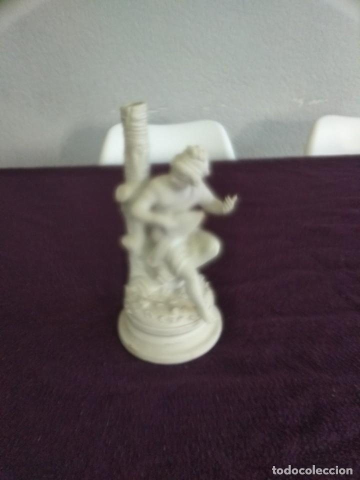 Antig&uuml;edades: Preciosa figura en biscuit blanco - Foto 2