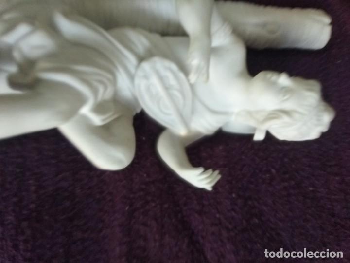 Antig&uuml;edades: Preciosa figura en biscuit blanco - Foto 3