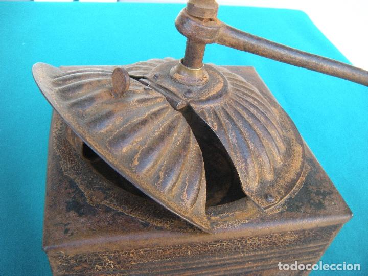 Antiquit&eacute;s: MOLINILLO DE CAF&Eacute;