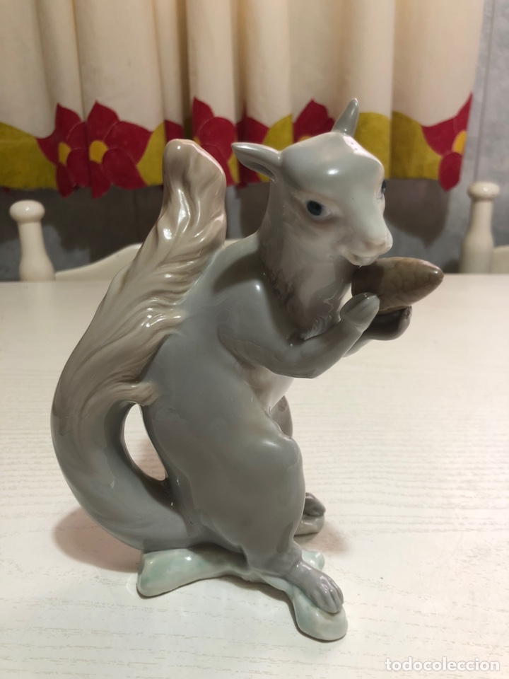 Antig&uuml;edades: REF: 01000127.06 &ldquo;ARDILLA CON PI&Ntilde;A&rdquo; LLADR&Oacute; - Foto 11