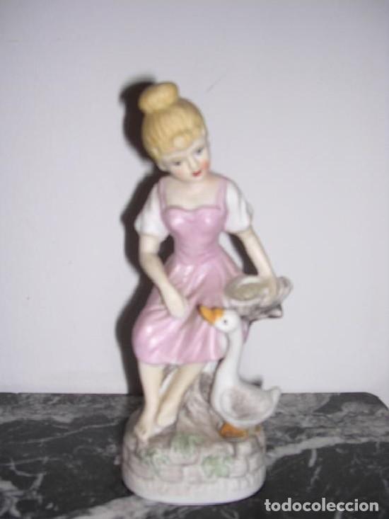 Antig&uuml;edades: ANTIGUA FIGURA DE BISCUIT - Foto 1